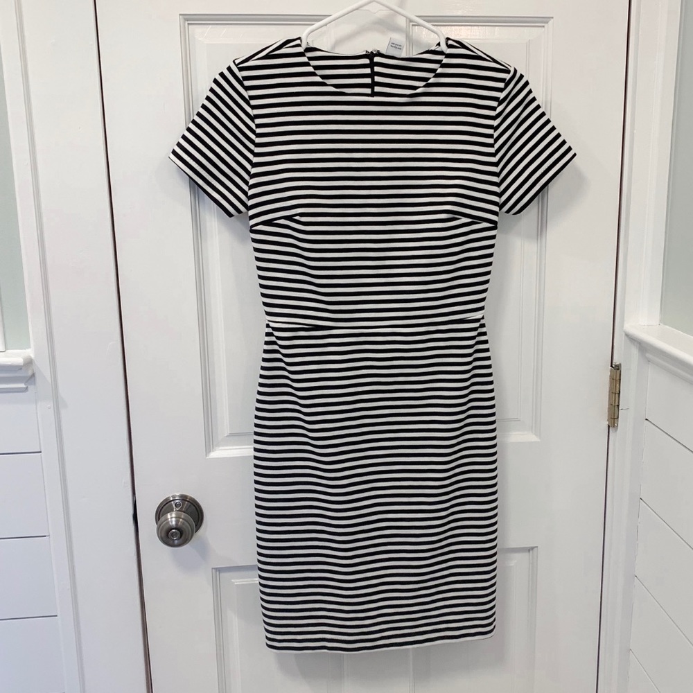 Old navy form fitting dress